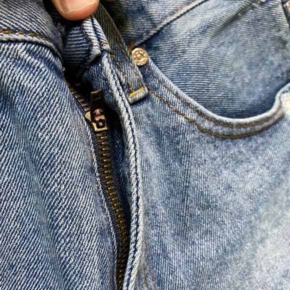 UNIF Bundy Jean Cut Off Ripped Shorts Sz 26 - Picture 5 of 8